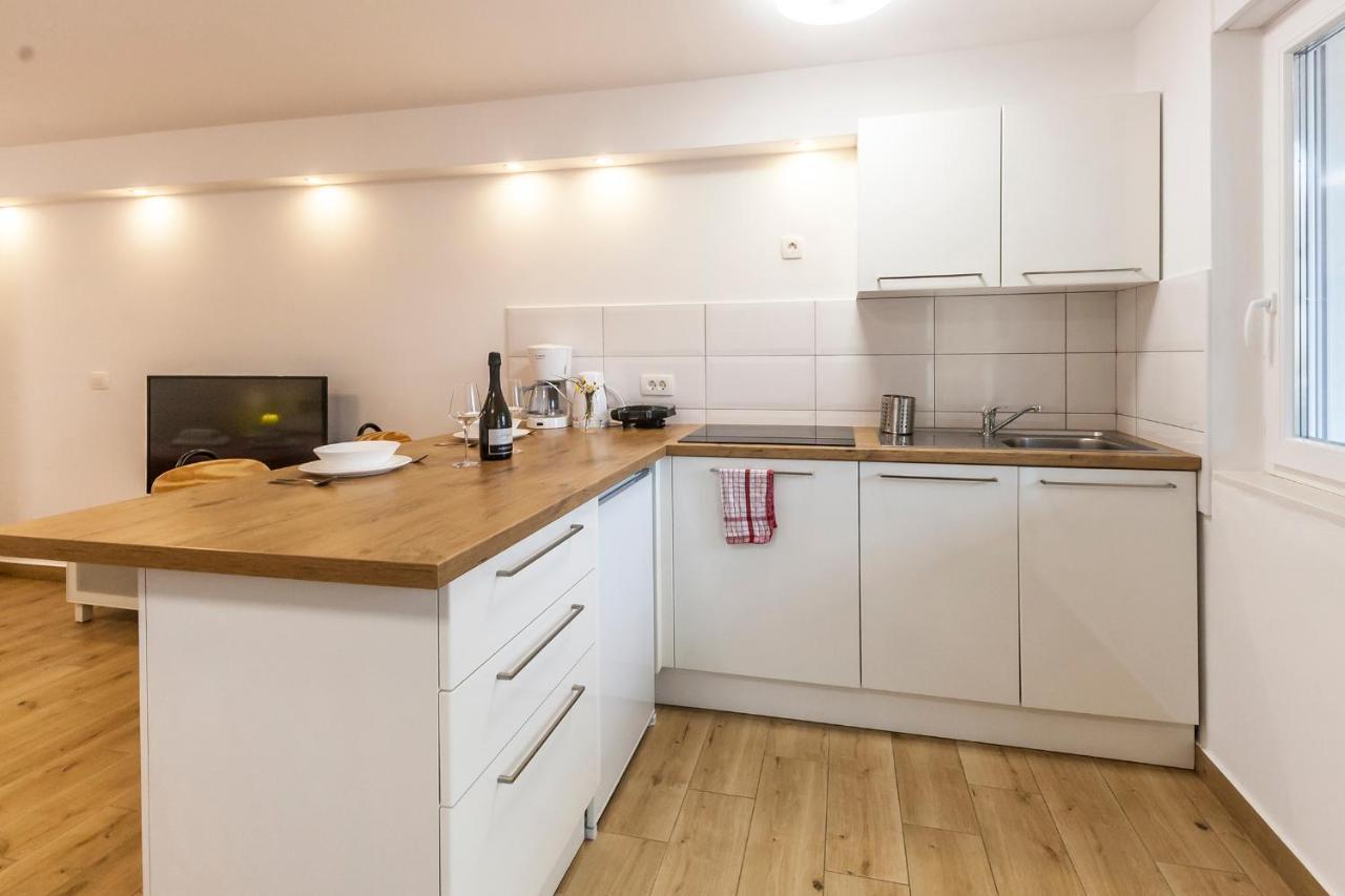 Studio & Apartment 'The Roots Apartments' Near Pula, Istria, Croatia Екстер'єр фото